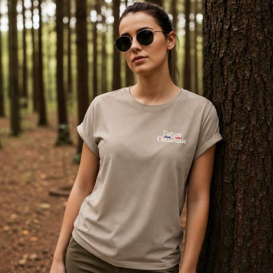 T-shirt femme -PATRIOTE CHASSERESSE- la discrétion